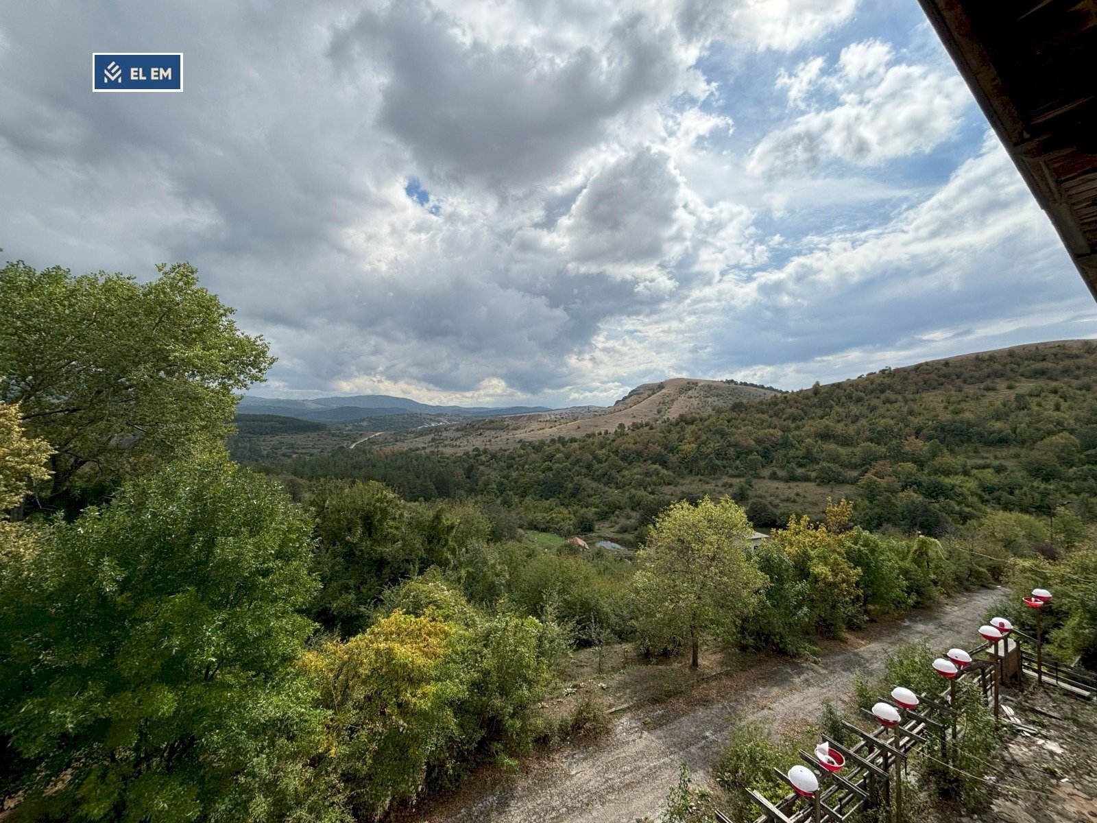 Building land Pernik - photo 1