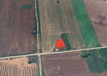 Building land Avren - photo 1