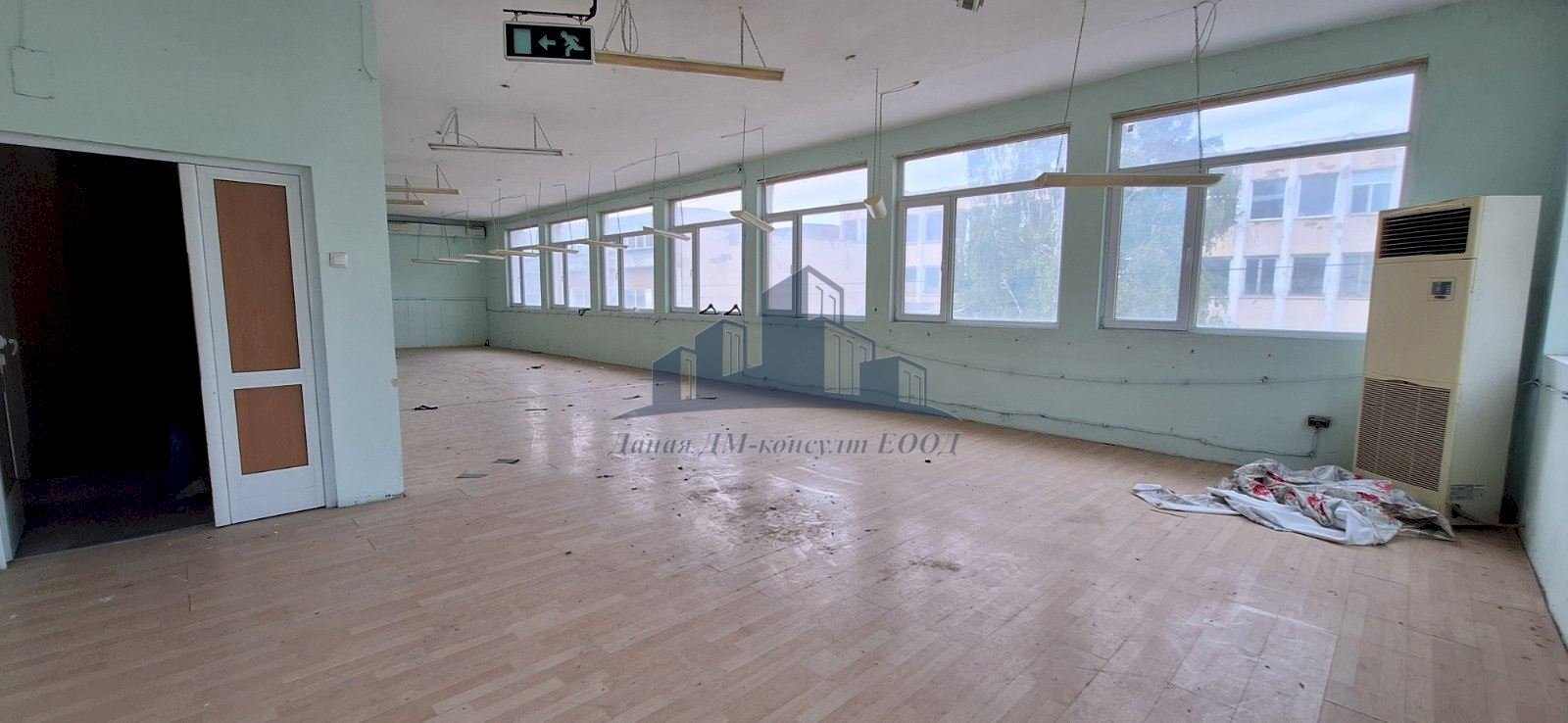 Magazzino Shumen (zona Промишлена зона) - foto 1