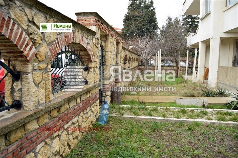 Villa Burgas - photo 1