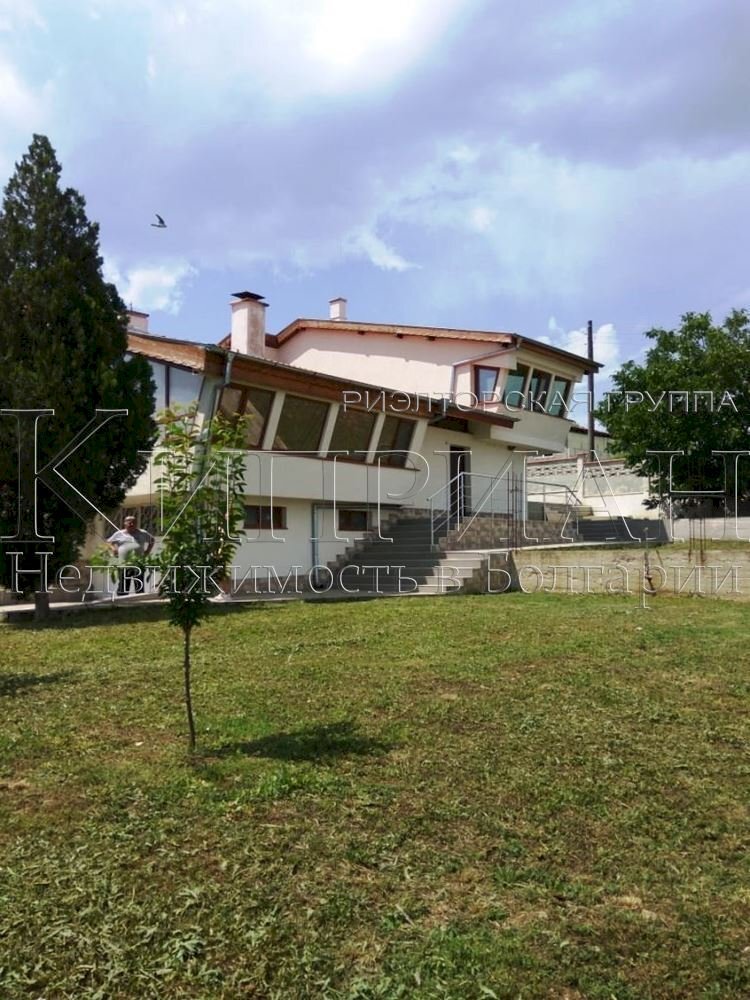 Independent house Dolni Chiflik - photo 1
