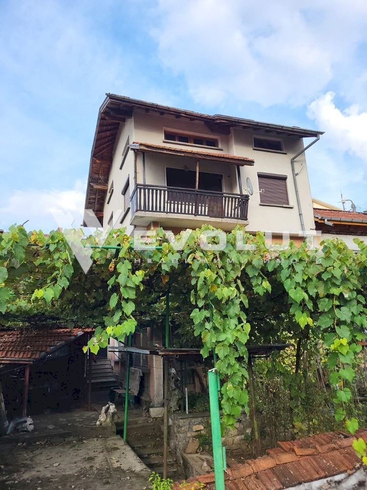 Villa Teteven - foto 1