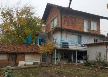 Самостоятелна къща с. Стамболийски, Хасково - фото 1