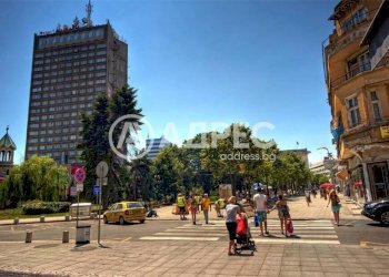 Търговски обекти Burgas city, Бургас - фото 1