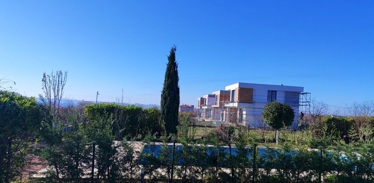 Independent house Pomorie - photo 1