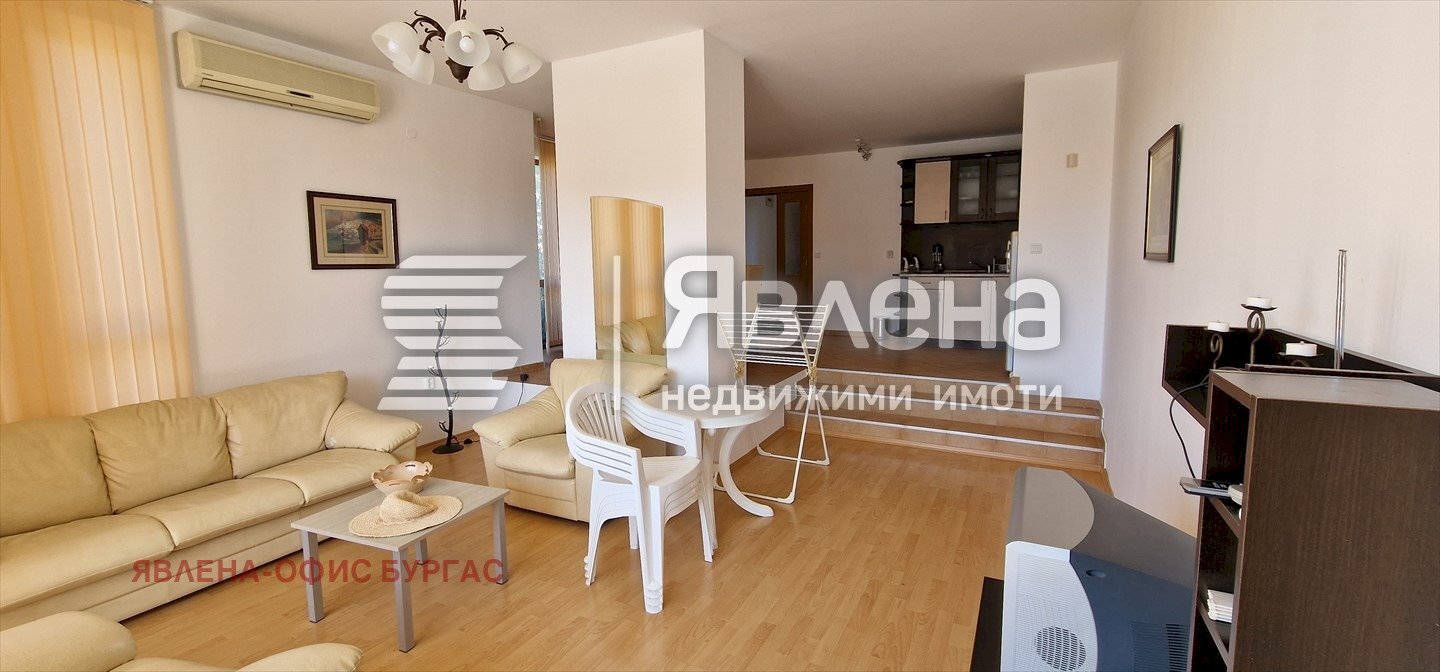 Villa Burgas - foto 1