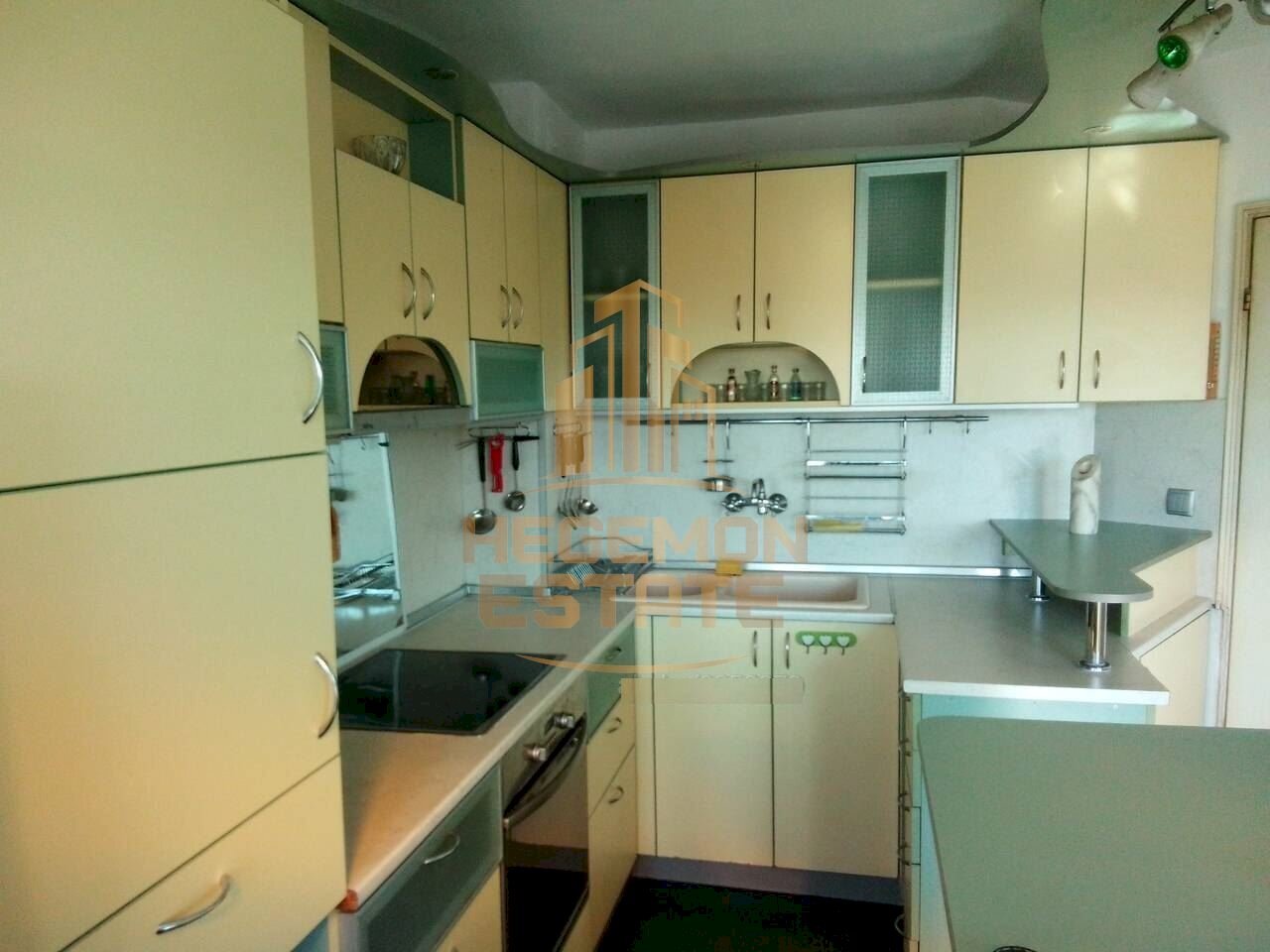 Three-room apartment Varna - photo 1