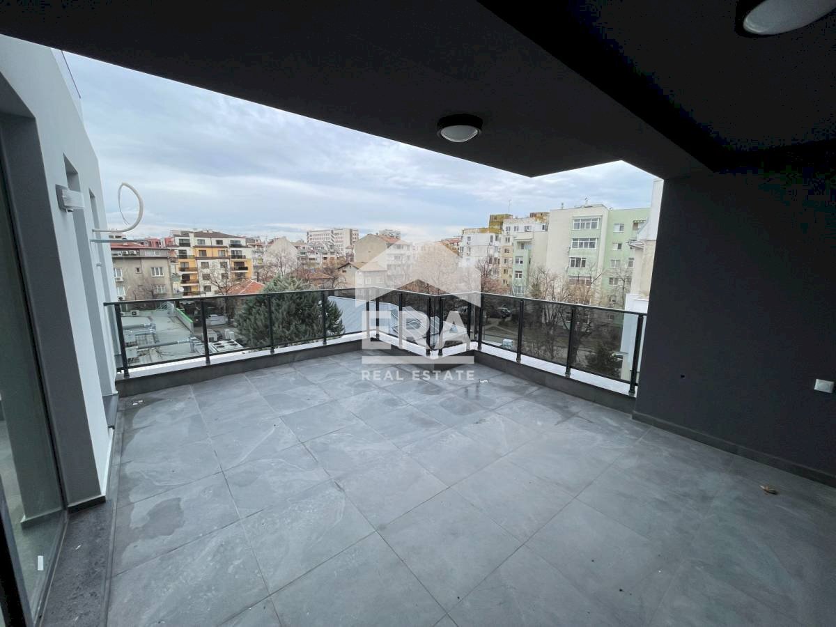Three-room apartment Plovdiv (neighborhood Младежки Хълм) - photo 1
