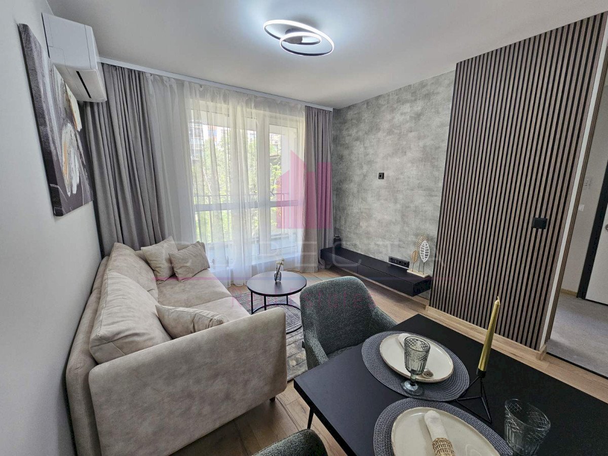 Three-room apartment Ruse (neighborhood Център) - photo 1