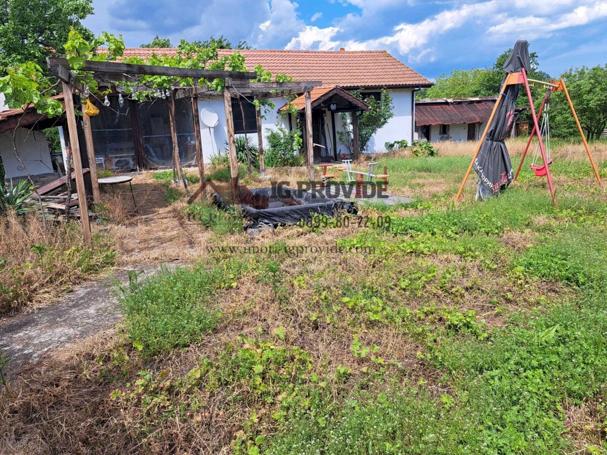 Independent house с. Мъглен, Aytos - photo 1