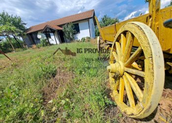 Casa indipendente с. Мъглен, Aytos - foto 1