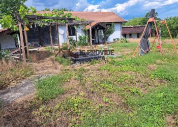Casa indipendente с. Мъглен, Aytos - foto 1