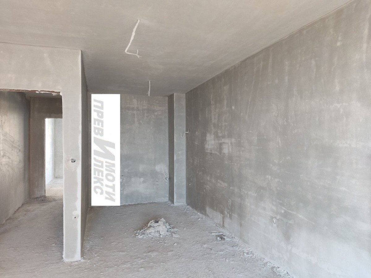 Trilocale Plovdiv (zona Въстанически) - foto 1