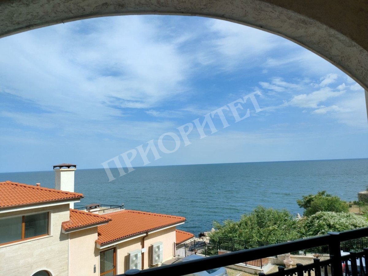 Trilocale Varna (zona м-т Кабакум) - foto 1