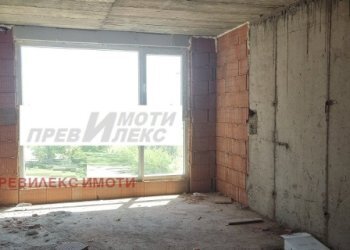 Two-room apartment Plovdiv (neighborhood Въстанически) - photo 1