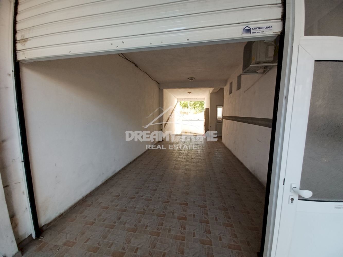 Parking space Kardzhali (neighborhood Възрожденци) - photo 1