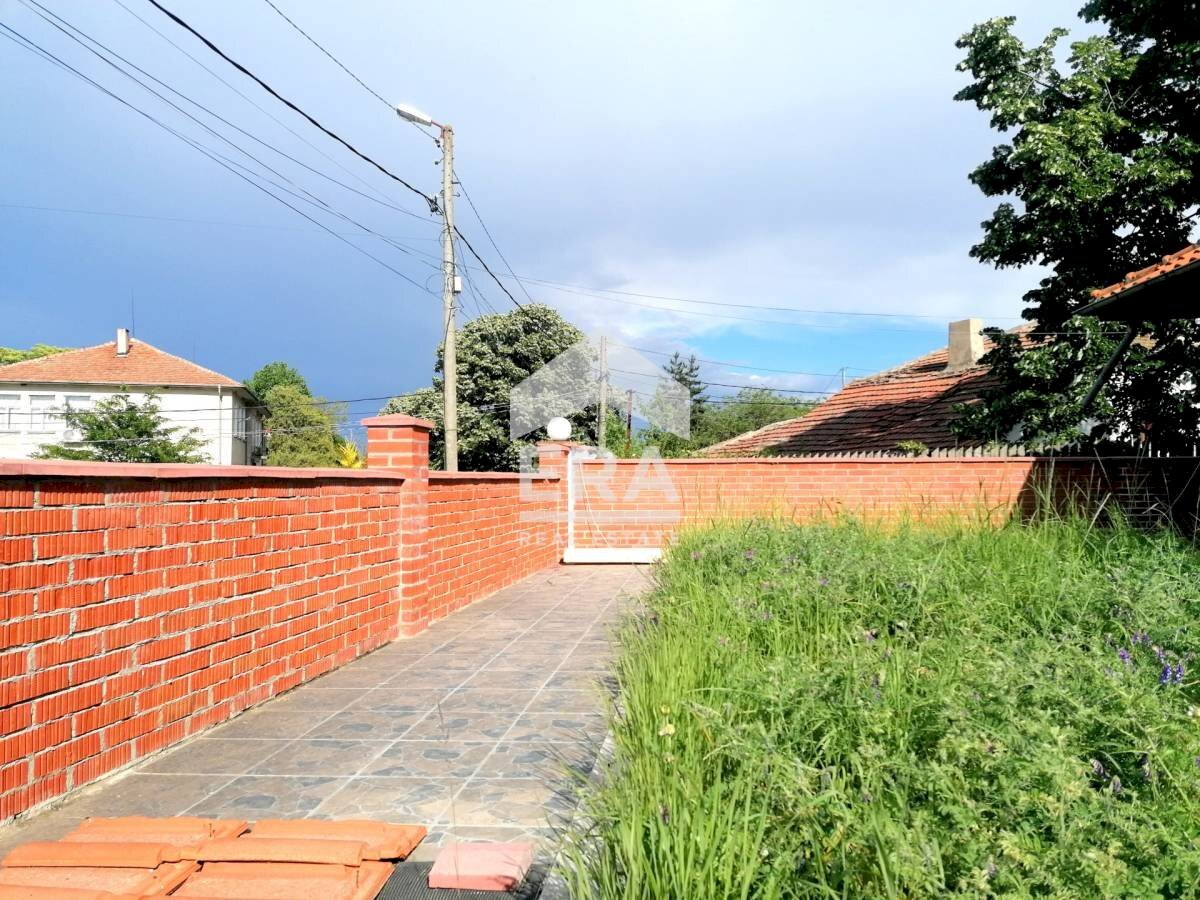 Villa Burgas - foto 1
