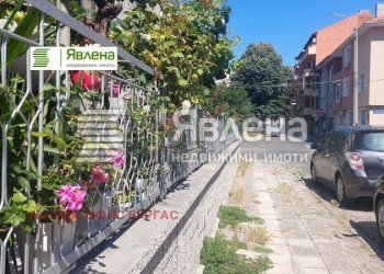Independent house Pomorie - photo 1