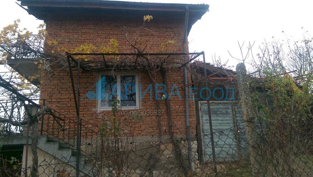 Independent house с. Любеново, Haskovo - photo 1