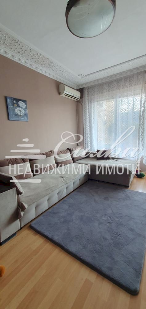 Three-room apartment Shumen (neighborhood Пазара) - photo 1