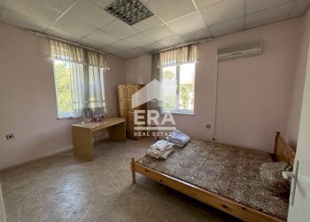 Three-room apartment Haskovo (neighborhood Център) - photo 1