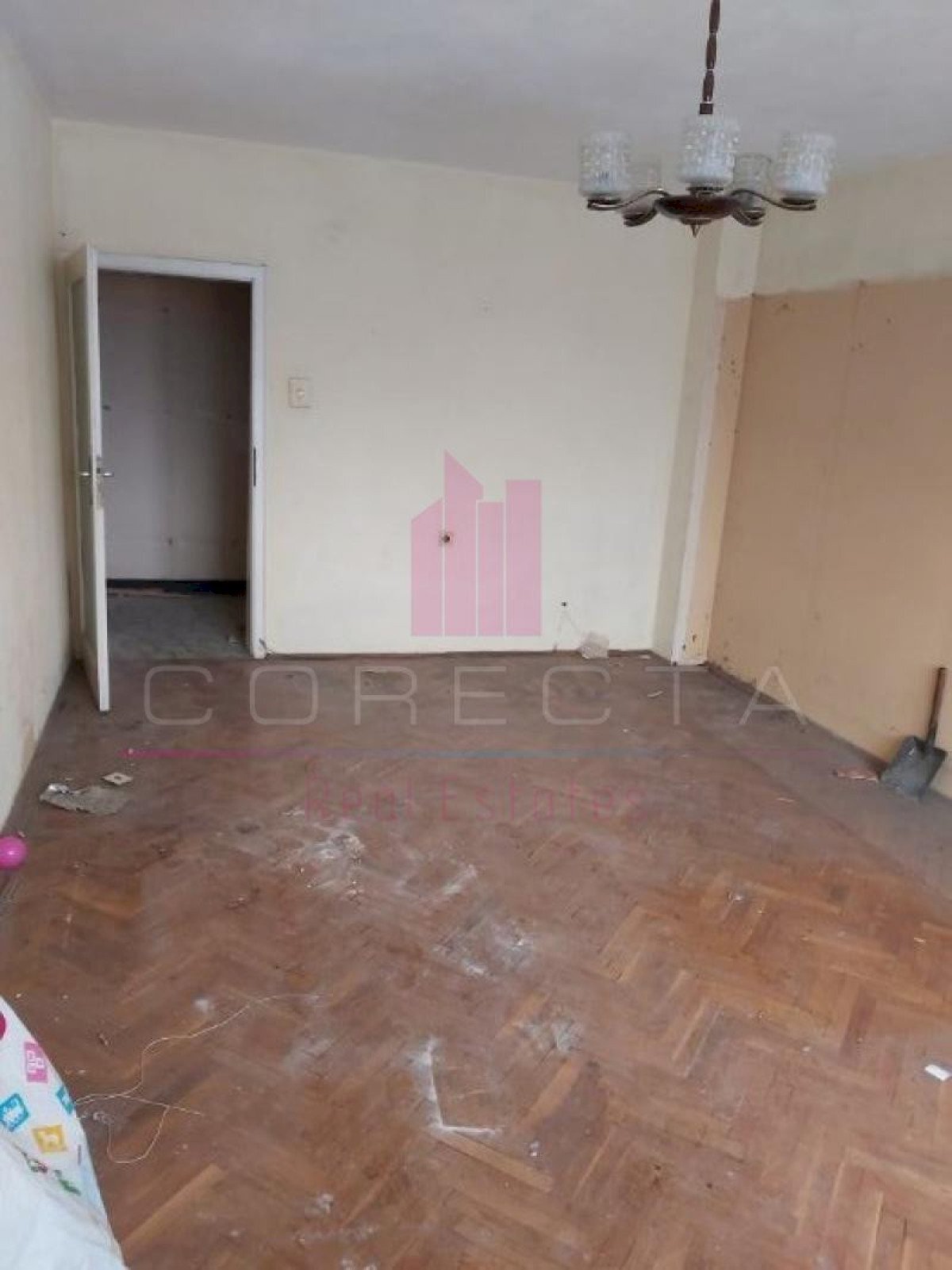 Four-room apartment Ruse (neighborhood Широк център) - photo 1