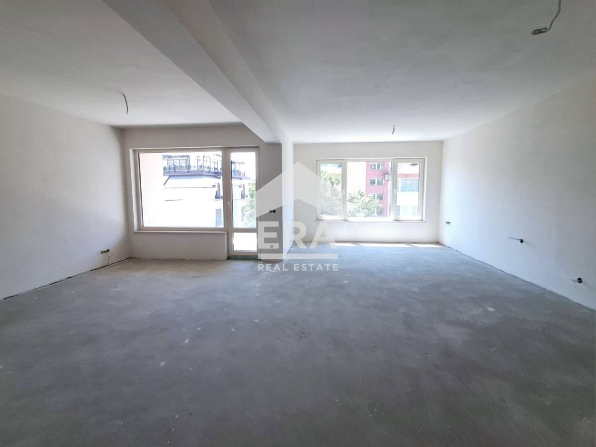 Three-room apartment Varna (neighborhood Бриз) - photo 1