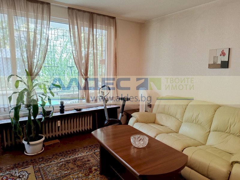 Apartment Sofia (neighborhood Славия) - photo 1