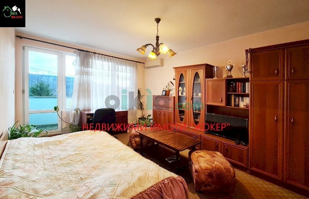 Three-room apartment Велико Търново, Veliko Tarnovo (neighborhood Център) - photo 1