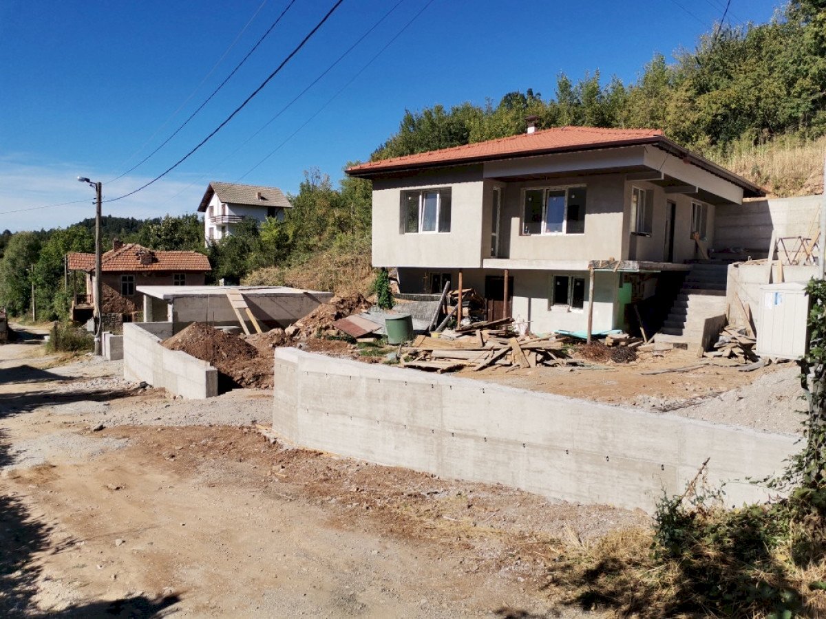 Independent house с. Студена, Pernik - photo 1