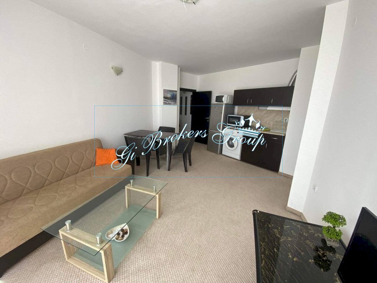 Three-room apartment Burgas (neighborhood Сарафово) - photo 1