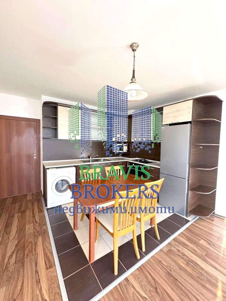 Three-room apartment Възраждане 1, Varna - photo 1