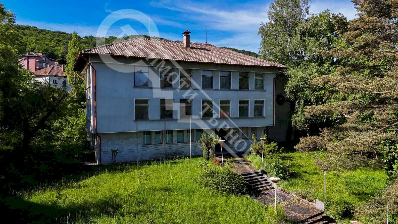 Commercial Premises Gabrovo - photo 1