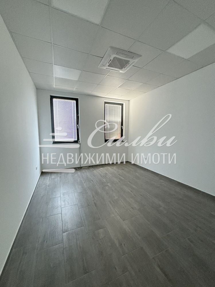 Office Shumen (neighborhood Тракия) - photo 1