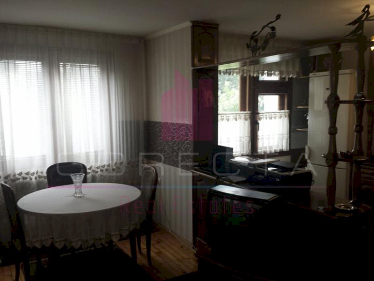 Trilocale Ruse (zona Център) - foto 1