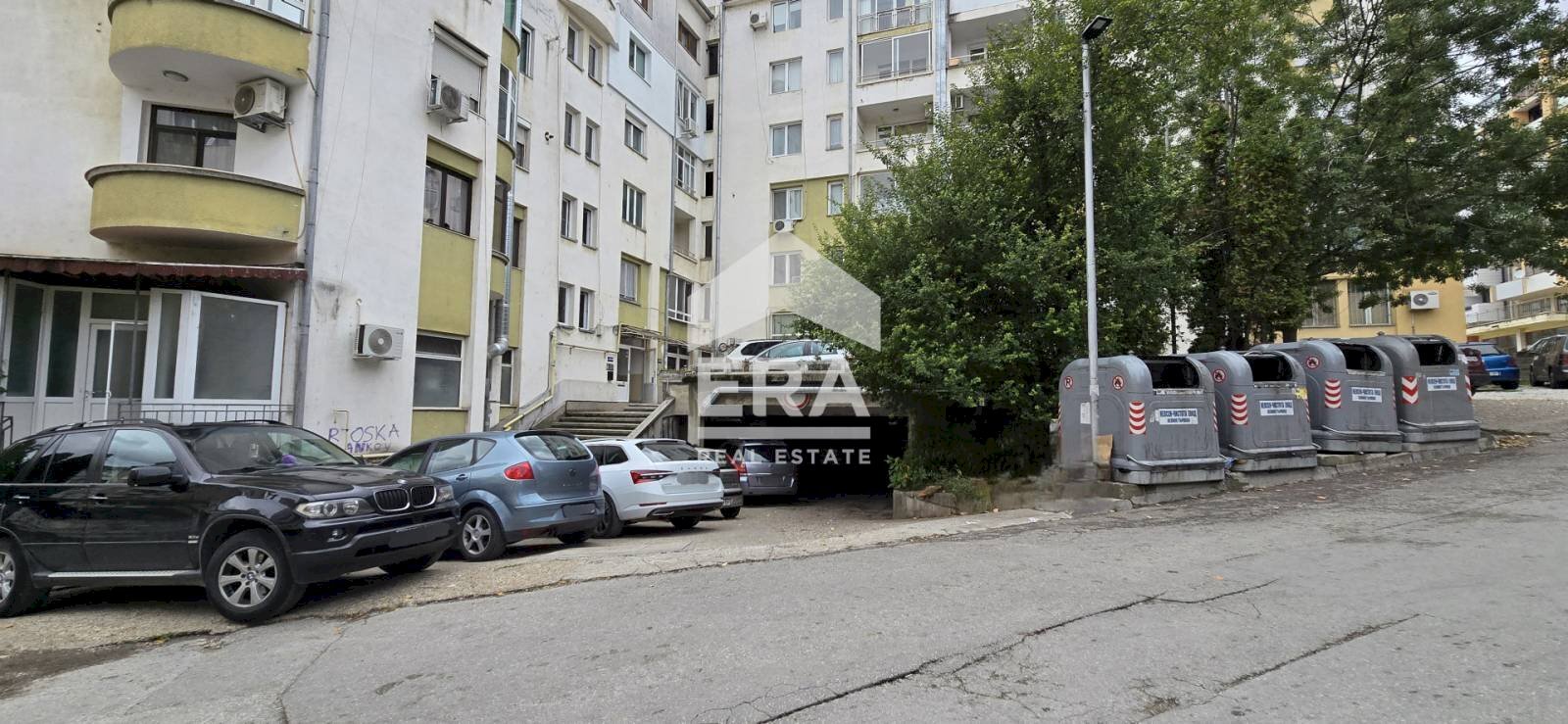 Гараж Кольо Фичето, Велико Търново - фото 1