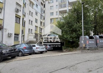 Гараж Кольо Фичето, Велико Търново - фото 1
