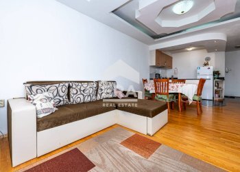 Three-room apartment Plovdiv (neighborhood Център) - photo 1