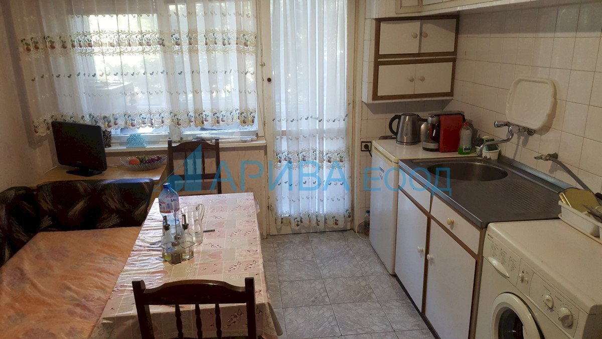 Four-room apartment Дружба 1, Haskovo - photo 1