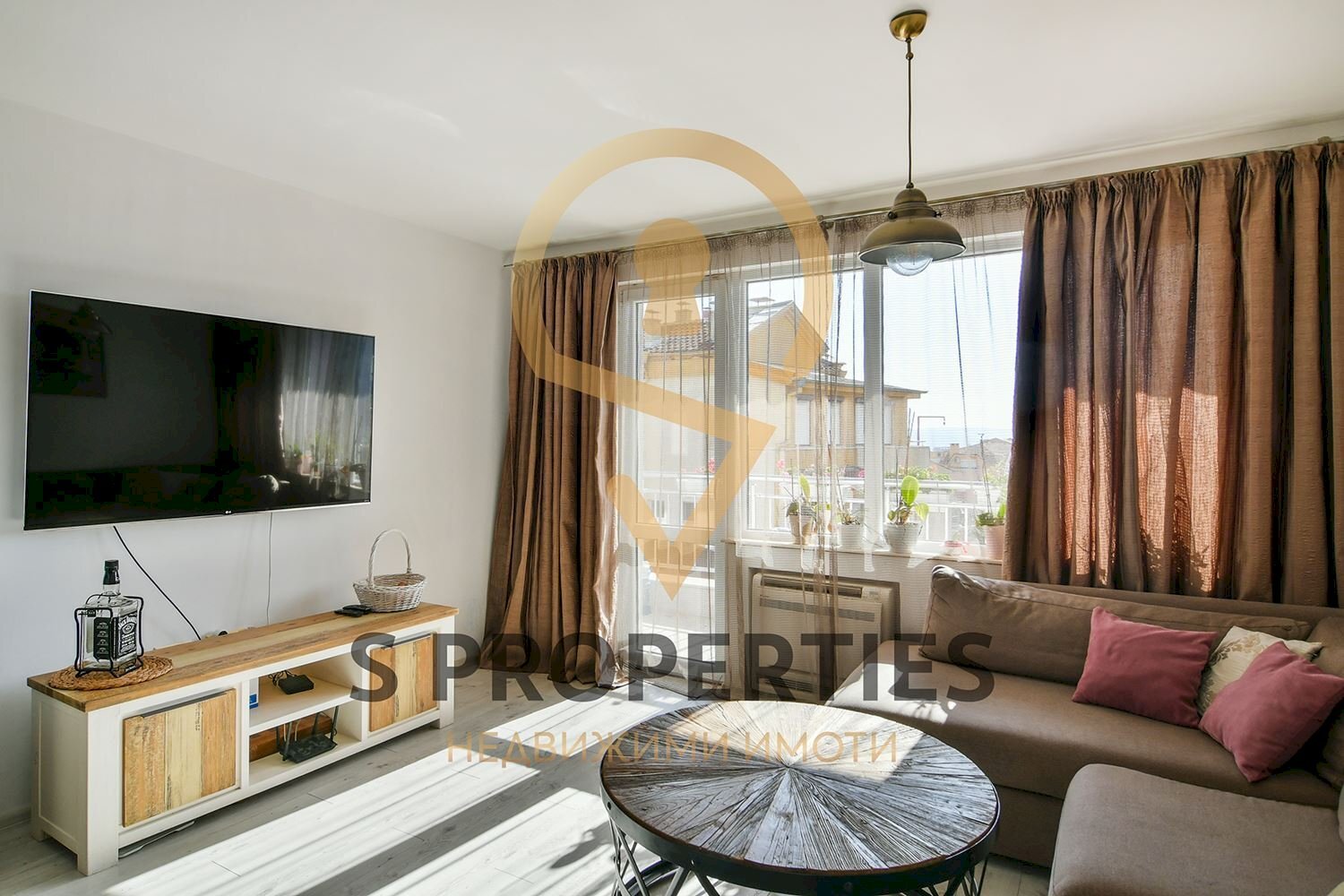 Three-room apartment Varna (neighborhood Бриз) - photo 1