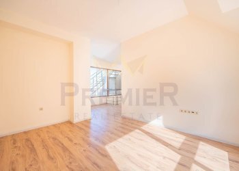 Three-room apartment Varna (neighborhood Аспарухово) - photo 1