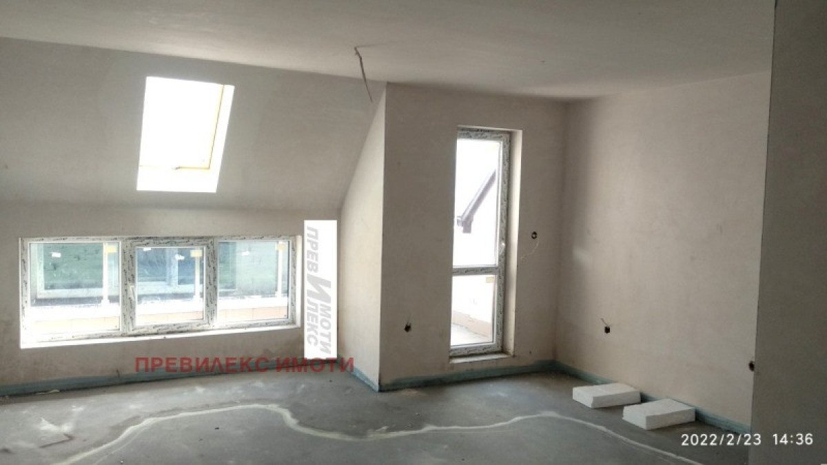 Three-room apartment Plovdiv (neighborhood Тракия) - photo 1