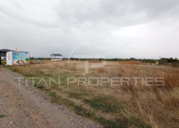 Building land Kostinbrod - photo 1