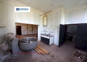 Commercial Premises Никола Въжаров, Kyustendil - photo 1