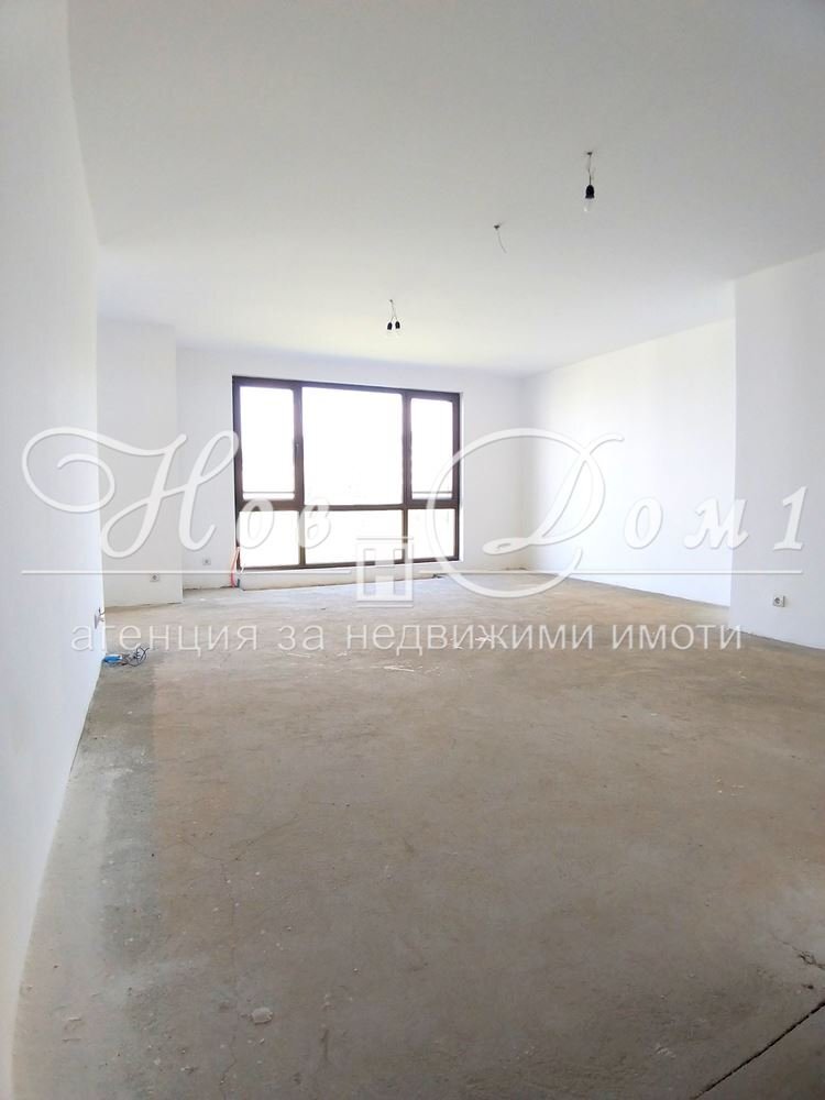 Three-room apartment Sofia (neighborhood Надежда 1) - photo 1