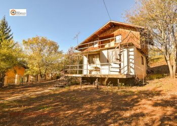 Villa ул. Живата вода, Pernik - photo 1