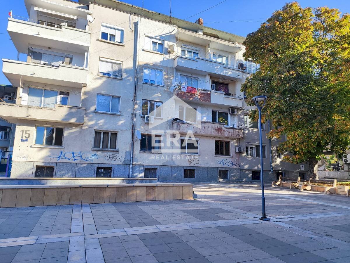 Two-room apartment Jambol (neighborhood Център) - photo 1