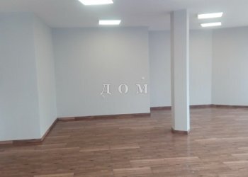 Locale Commerciale Shumen (zona Томбул джамия) - foto 1