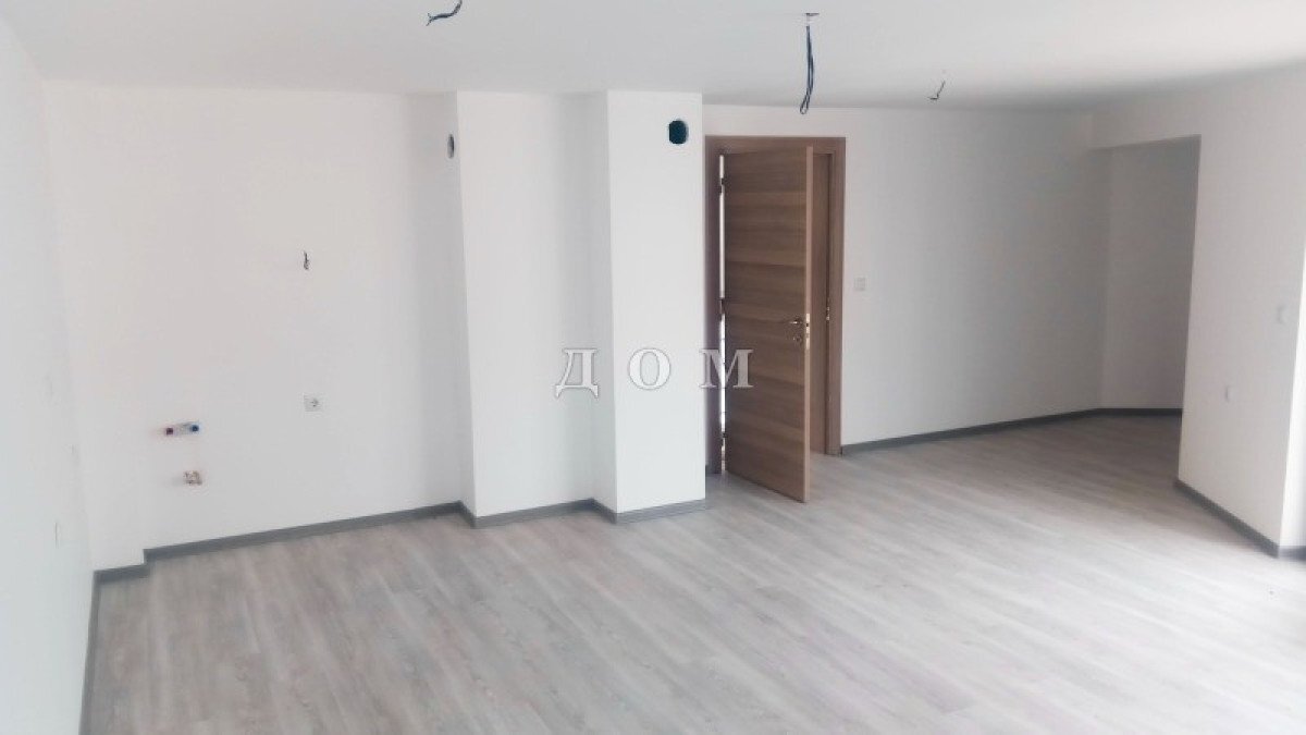 Quadrilocale Shumen (zona Томбул джамия) - foto 1