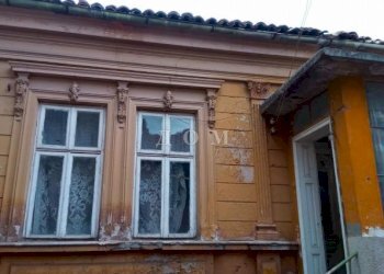 Independent house Shumen (neighborhood Център) - photo 1